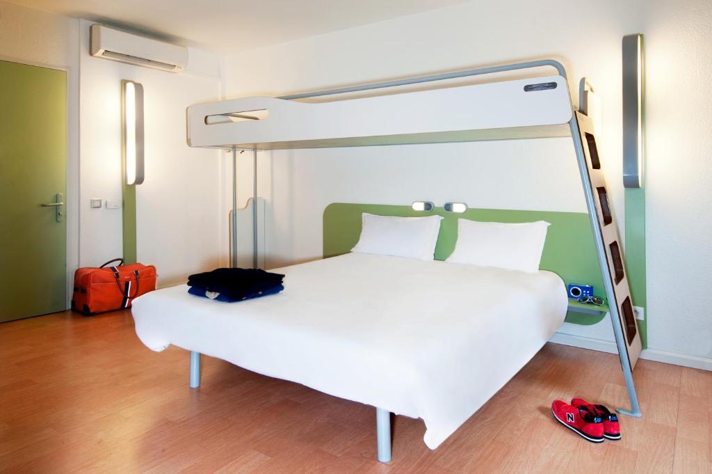 Ibis Budget Pontivy Rom bilde